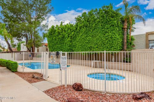 3102 Clarendon Ave, Phoenix AZ 85016-7097 exterior