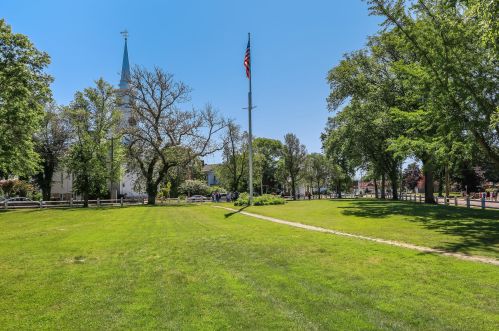 40 Main St, Falmouth MA 02540-3129 exterior