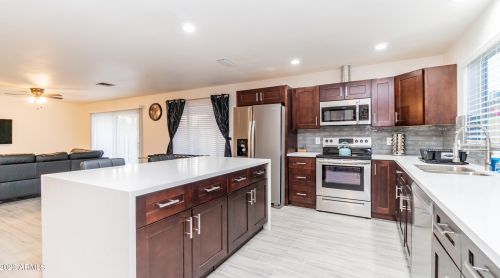 2840 Charleston Ave, Phoenix AZ 85032-9550 exterior