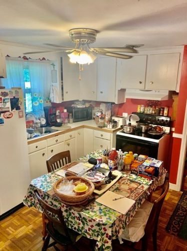 122 Burncoat St, Worcester, MA 01605-1333