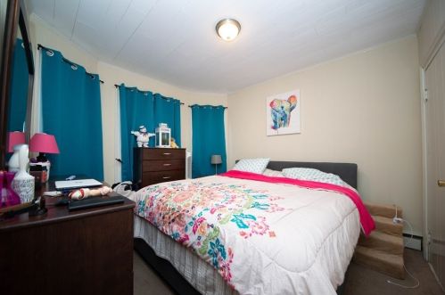 10 Choate St, Fall River MA 02723-2004 exterior