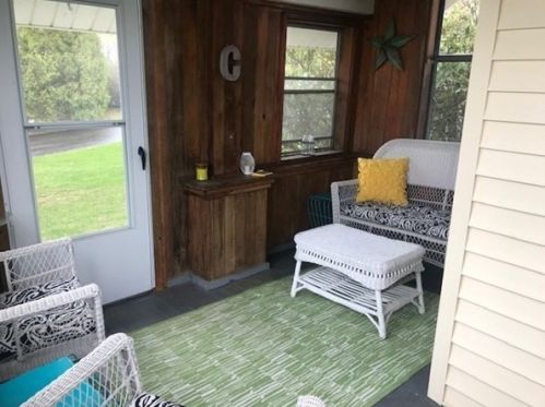 183 Pleasant St, Leicester MA 01524-1421 exterior