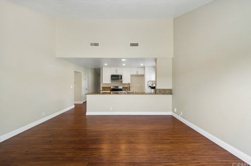 14732 Sweetan St, Irvine CA 92604-2425 exterior