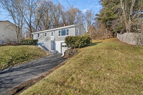 20 Loomis Ave, Wantage NJ  07461-2214 exterior