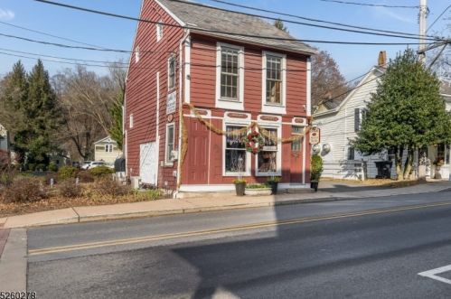 9 Bridge St, Milford NJ  08848-1225 exterior