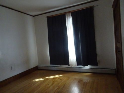 17 Upsala St, Worcester MA 01610-2027 exterior