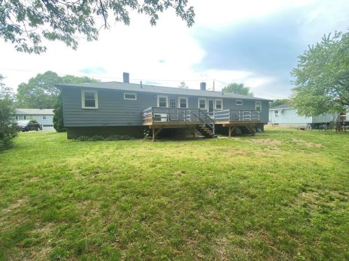 24 Rhodes Cir, Hingham MA 02043-1530 exterior