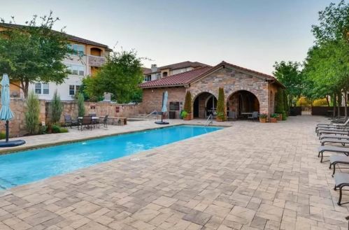 545 Via Amalfi, Irving TX  75039-2851 exterior