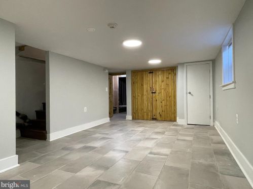 1815 20 St, Philadelphia PA 19145-2048 exterior