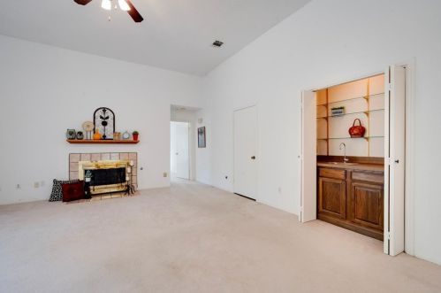 418 Country Vw Ln, Garland TX 75043-5608 exterior