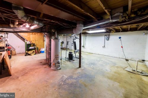 652 Washington Ave, West Deptford NJ 08096-3545 exterior