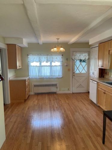 24 Hampden Ave, Burlington MA  01803-4325 exterior