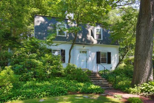231 Mill St, Newton, MA 02460-2447