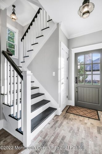 61 Winding Way, Little Silver NJ 07739-1720 exterior