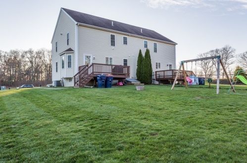 25 Oak Meadow Pl, East Bridgewater MA  02324-1553 exterior