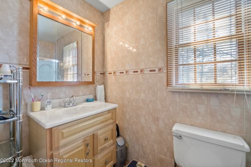 193 Hornblower Ave, Belleville NJ 07109-2555 exterior