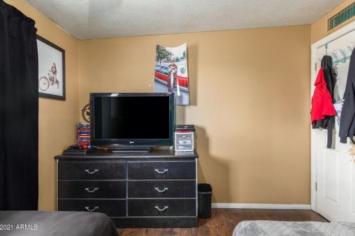 3851 63 Dr, Phoenix AZ 85033-5204 exterior