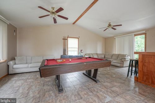 431 Meadowcroft Rd, West Deptford NJ 08096-4007 exterior