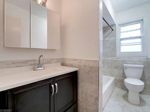 17 Jeraldo St, Belleville NJ 07109-1035 exterior