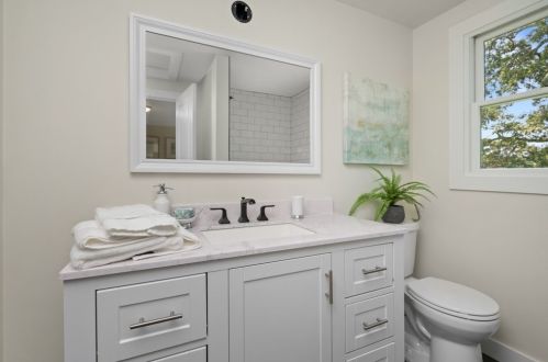 14 Hodgkins Rd, Rockport MA  01966-2004 exterior