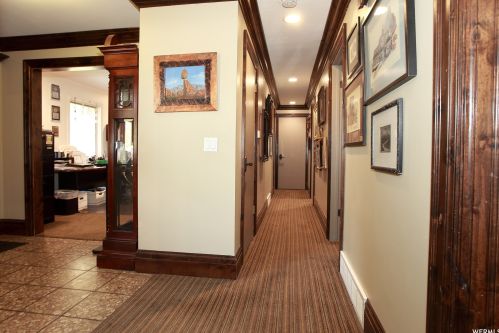 2079 Crk Rd, Sandy UT 84093-6449 exterior