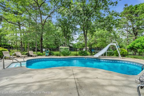 12 Swallow Tail Ct, Jackson Twp NJ 08527-2872 exterior