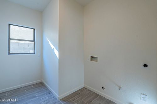 603 Beautiful Ln, Phoenix AZ 85042-7074 exterior