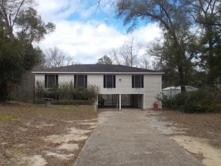 177 Magnolia Ave, Satsuma, AL 36572-2301