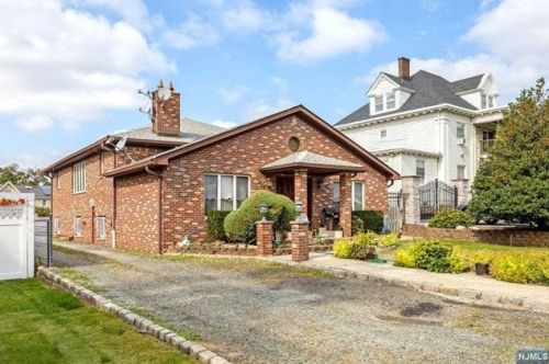 123 Grand Pl, Kearny, NJ 07032-1846