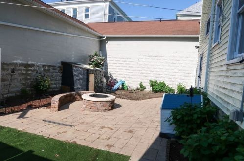 33 Independent St, New Bedford MA 02744-1800 exterior