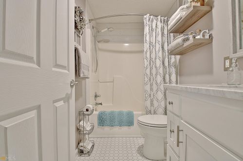 255 Hillandale Dr, Stockbridge GA 30281-3047 exterior