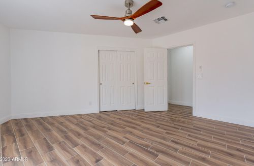 1121 Bethany Home Rd, Phoenix AZ  85014-2229 exterior