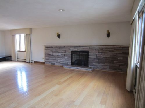 202 Sanderson Ave, Dedham MA  02026-3002 exterior