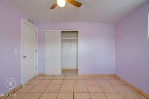 11041 18 Dr, Phoenix AZ 85007-2433 exterior