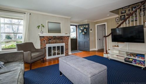 48 Housatonic St, Worcester MA 01606-1617 exterior