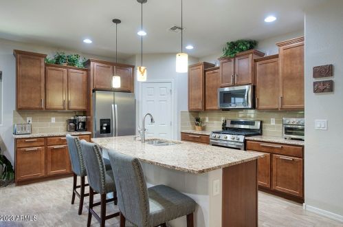 33044 26th Ln, Phoenix AZ  85085-8915 exterior