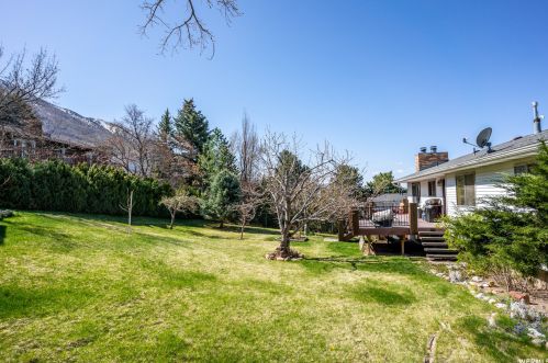 11551 Hidden Vly Blvd, Sandy UT 84092-5638 exterior