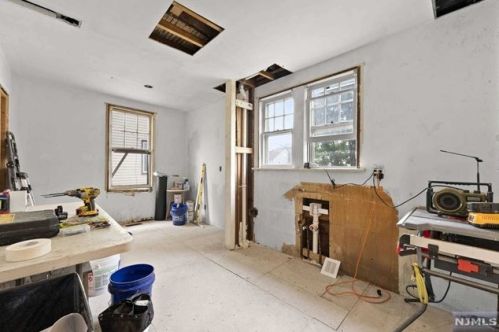 33 Hamilton Ave, Kearny NJ  07032-1804 exterior