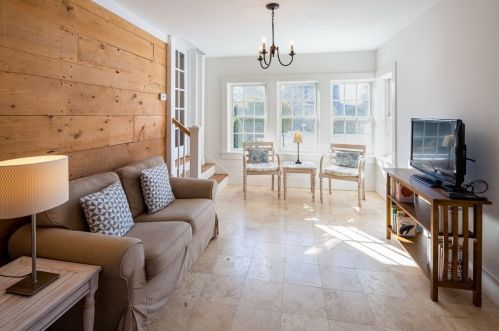 150 Barcliff Ave, Chatham MA 02633-1904 exterior