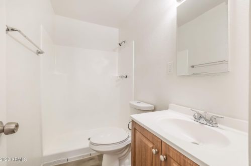 3223 Acapulco Ln, Phoenix AZ  85053-4721 exterior