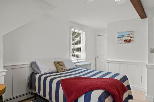 595 Riverview Dr, Chatham MA  02633-1117 exterior