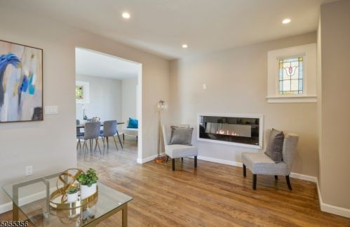 19 Elmwood Ave, Belleville NJ  07109-2306 exterior