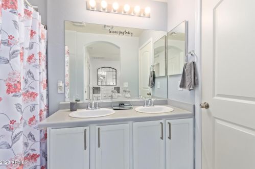 2020 77th Ln, Phoenix AZ  85035-5122 exterior