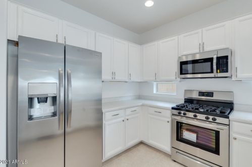 3826 65th Ave, Phoenix AZ  85043-5219 exterior