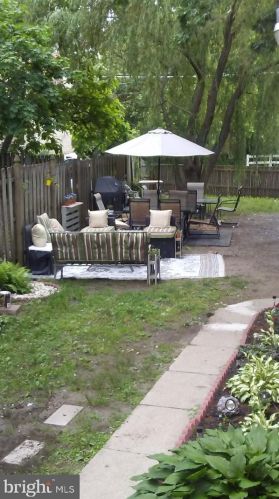 61 Barber Ave, West Deptford NJ 08096-2832 exterior