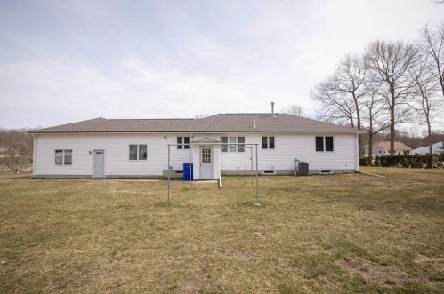 95 Copley Dr, Taunton MA 02780 exterior