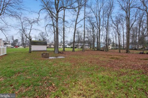 1050 Bennett Dr, West Deptford NJ exterior