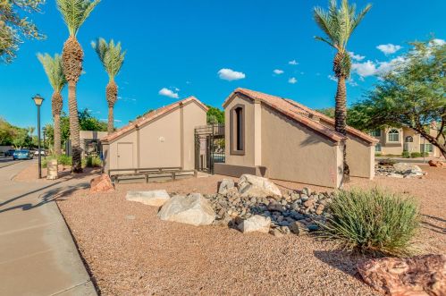14406 43rd St, Phoenix AZ 85032-4126 exterior