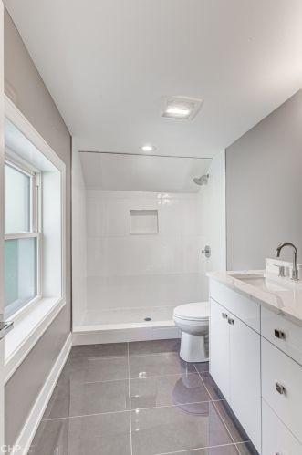 3235 Maple Ave, Forest View IL 60402-1250 exterior