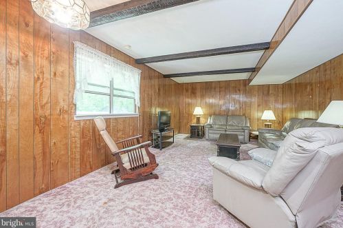 616 Chestnut Ave, West Deptford NJ 08097-1604 exterior